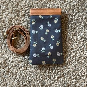 NWT Thirty One Dialed In Phone Purse